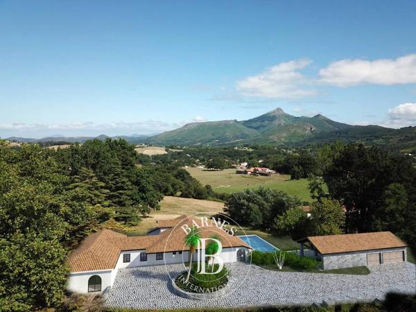 Urrugne, Maison  250 m² à vendre