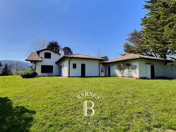 Urrugne, Maison  250 m² à vendre