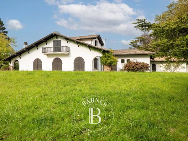 Urrugne, Maison  250 m² à vendre