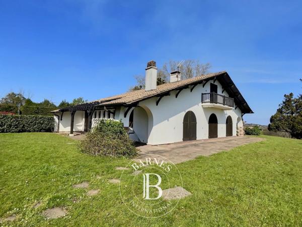 Urrugne, Maison  250 m² à vendre