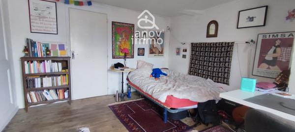 Appartement
                                                                                                                                                                                                                                                                                                                        5 pièce(s)                                                                                                                                                                                                          4 chambre(s)                                                                                                                                                                                                          120  m²