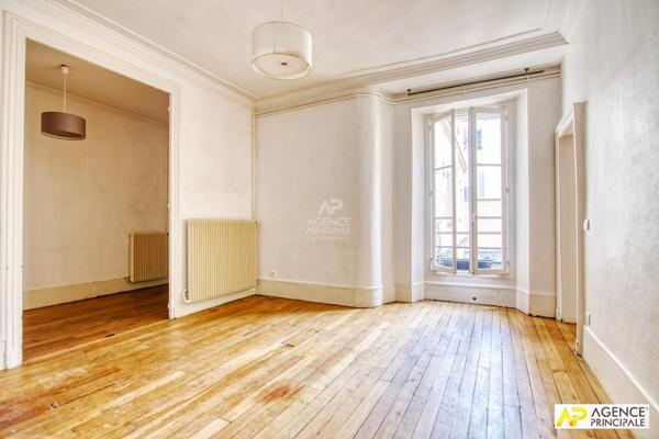 Versailles Notre-Dame - Avenue de Saint-Cloud Appartement 2/3 pièces - 67 m² 2 éme étage avec grenier. 575 000 € ** - Référence 26913