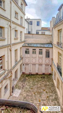 Versailles Notre-Dame - Avenue de Saint-Cloud Appartement 2/3 pièces - 67 m² 2 éme étage avec grenier. 575 000 € ** - Référence 26913