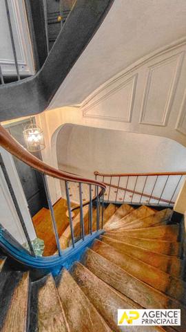 Versailles Notre-Dame - Avenue de Saint-Cloud Appartement 2/3 pièces - 67 m² 2 éme étage avec grenier. 575 000 € ** - Référence 26913