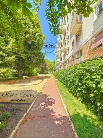 Saint-Germain-en-Laye (78100) Appartement 4 Pièces de 64m2 cave & parking