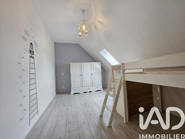 Maison à vendre 6 pièces 146 m² Le Breil-sur-Mérize