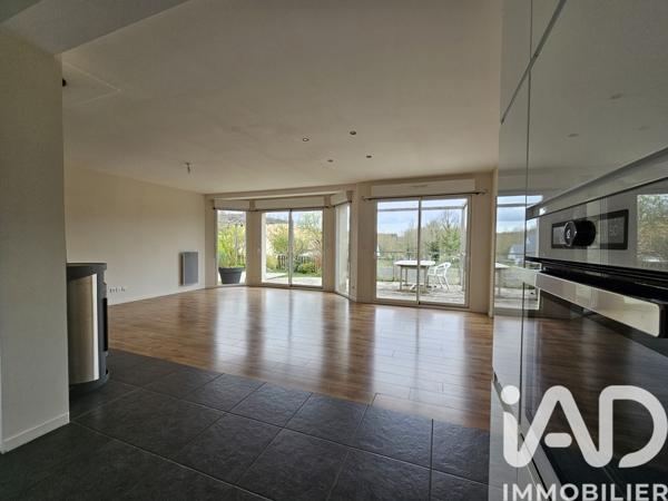 Maison à vendre 6 pièces 146 m² Le Breil-sur-Mérize
