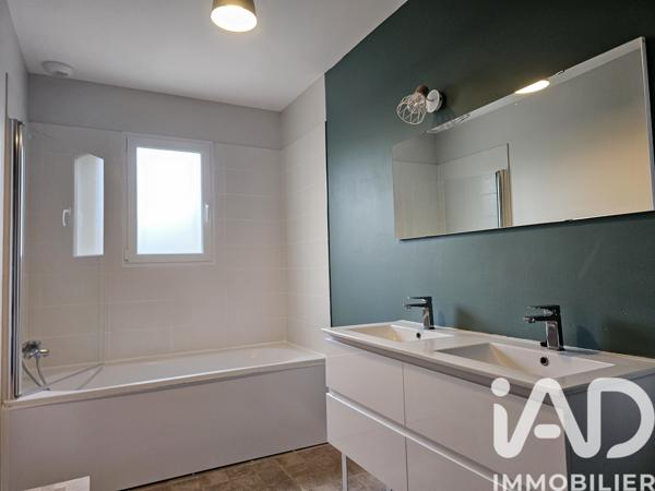 Maison à vendre 6 pièces 146 m² Le Breil-sur-Mérize