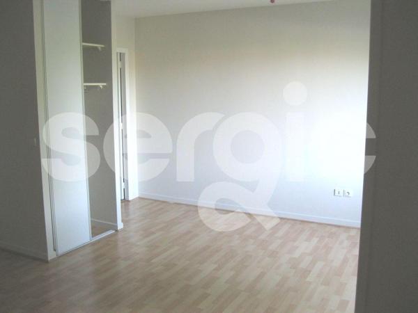 Location 2 Pieces 35 60200 Compiegne 43 0286 02 0115