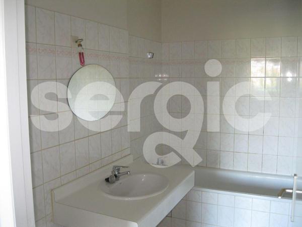 Location 2 Pieces 35 60200 Compiegne 43 0286 02 0115