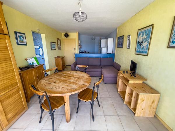 Appartement 2 pièces avec terrasse et vue mer - à deux pas de la plage,  
La rochelle 17000
