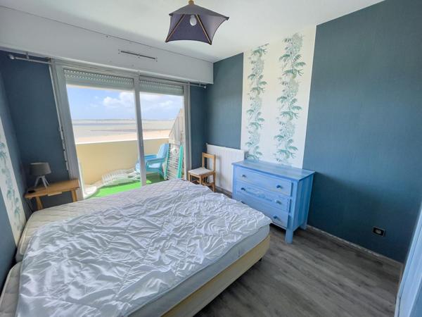 Appartement 2 pièces avec terrasse et vue mer - à deux pas de la plage,  
La rochelle 17000