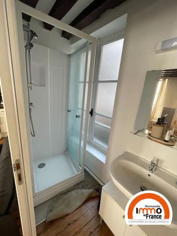 ROUEN PROCHE PLACE DU VIEUX MARCHE - F2 MEUBLE de 33,76 m²