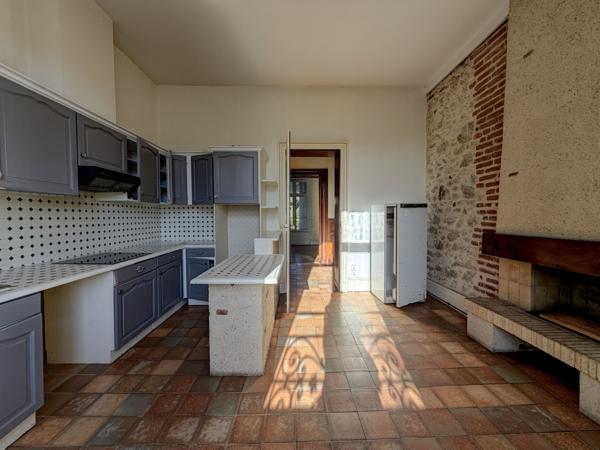 Villeneuve-sur-Lot (47300) Villeneuve sur lot, Maison de Maître – Élégance, volumes et authenticité