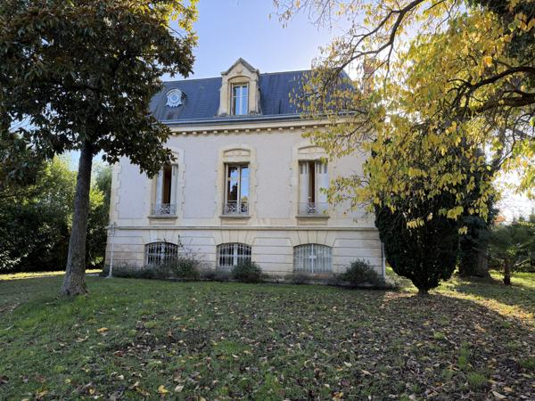 Villeneuve-sur-Lot (47300) Villeneuve sur lot, Maison de Maître – Élégance, volumes et authenticité