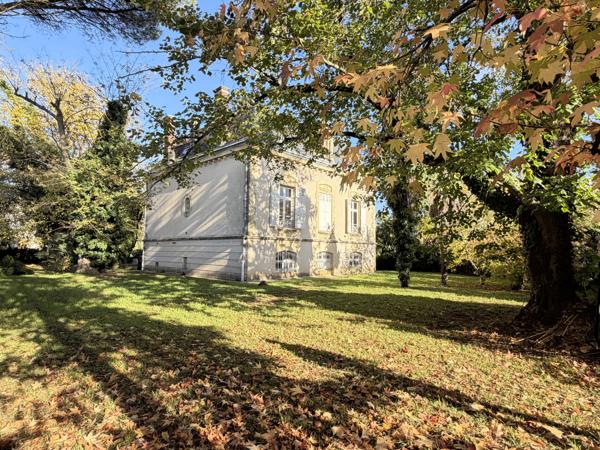 Villeneuve-sur-Lot (47300) Villeneuve sur lot, Maison de Maître – Élégance, volumes et authenticité