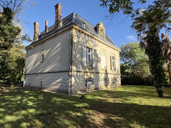 Villeneuve-sur-Lot (47300) Villeneuve sur lot, Maison de Maître – Élégance, volumes et authenticité