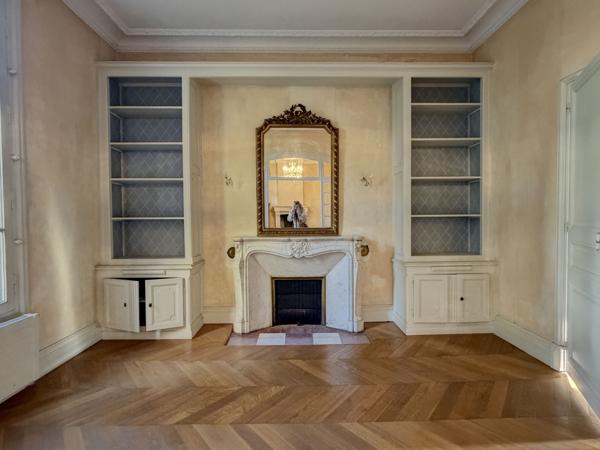 Villeneuve-sur-Lot (47300) Villeneuve sur lot, Maison de Maître – Élégance, volumes et authenticité