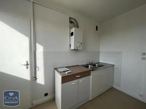 Appartement à louer 2 pièces 45.36m² Laval (53000)