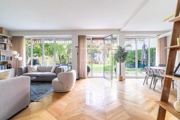 Neuilly-sur-Seine, Appartement 3 Chambres -  134 m² à vendre