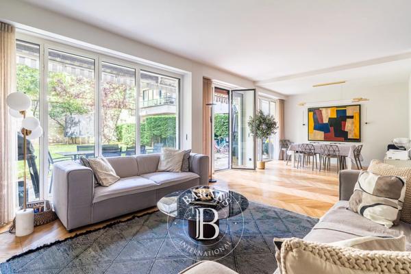 Neuilly-sur-Seine, Appartement 3 Chambres -  134 m² à vendre