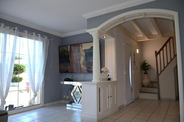 Maison Le Teil 4 CHAMBRES 245 000 EUROS