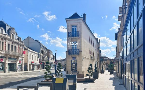 Immeuble à vendre    2 pièces • 180 m2 Montluçon