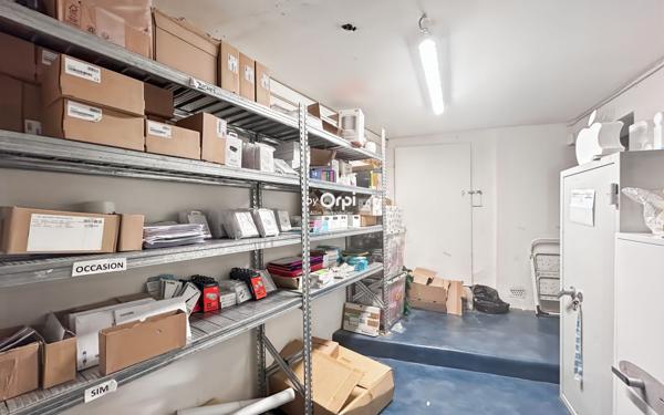 Immeuble à vendre    2 pièces • 180 m2 Montluçon