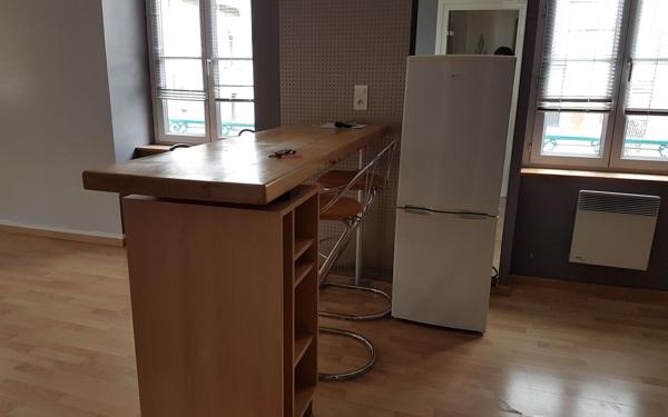 Immeuble à vendre    2 pièces • 180 m2 Montluçon