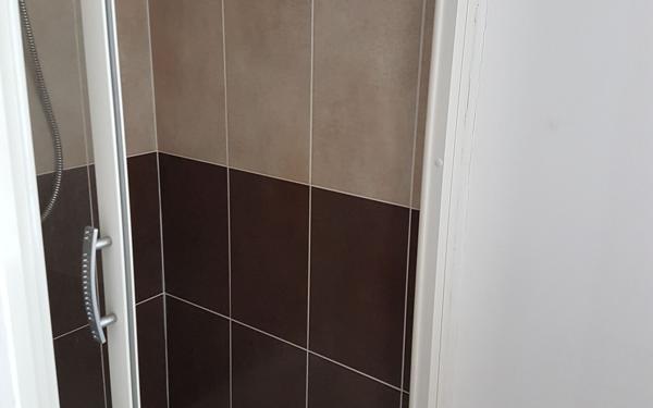 Immeuble à vendre    2 pièces • 180 m2 Montluçon