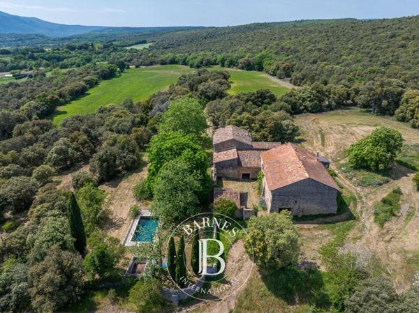 Reillanne, Propriété 8 Chambres -  350 m² à vendre