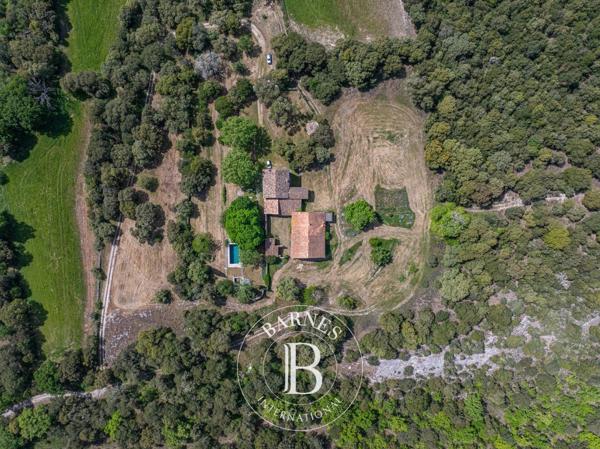Reillanne, Propriété 8 Chambres -  350 m² à vendre
