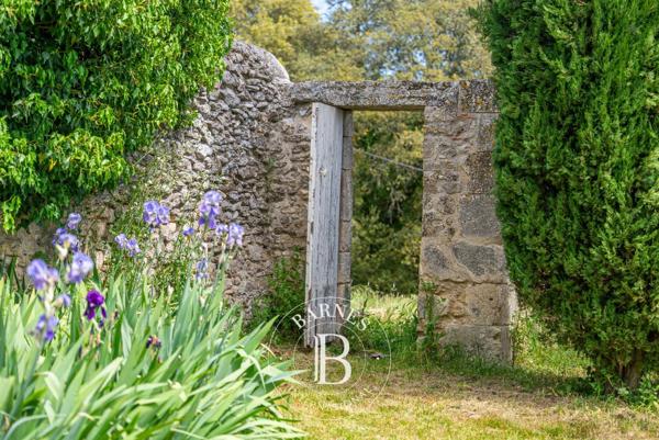 Reillanne, Propriété 8 Chambres -  350 m² à vendre
