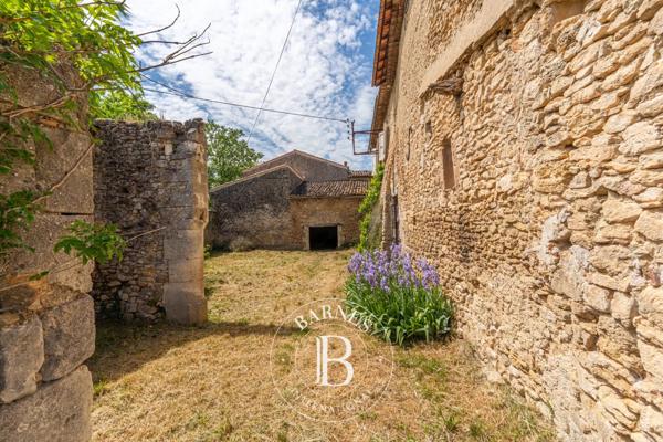 Reillanne, Propriété 8 Chambres -  350 m² à vendre