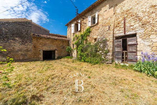 Reillanne, Propriété 8 Chambres -  350 m² à vendre