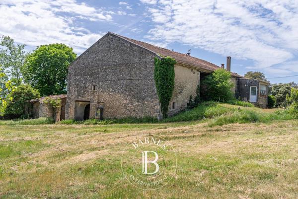 Reillanne, Propriété 8 Chambres -  350 m² à vendre
