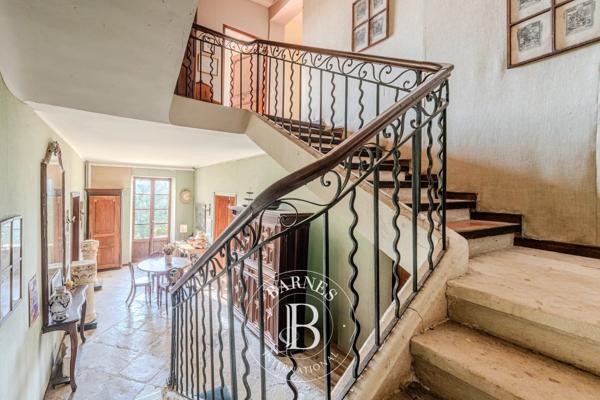 Reillanne, Propriété 8 Chambres -  350 m² à vendre