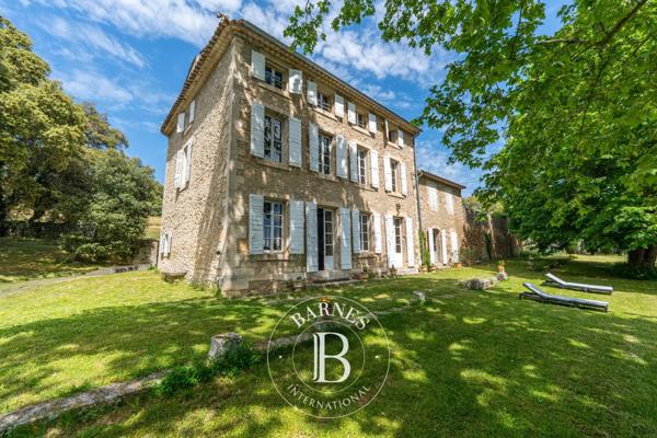 Reillanne, Propriété 8 Chambres -  350 m² à vendre