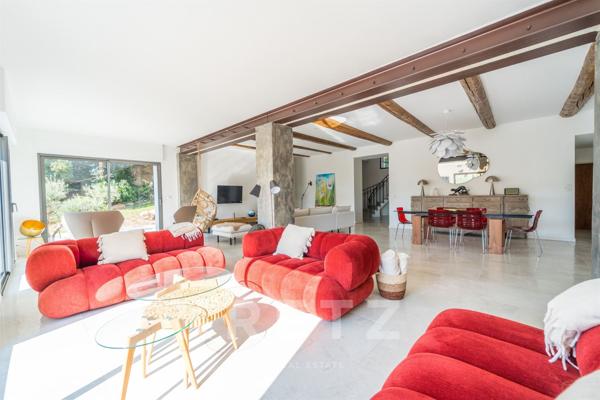 Exceptionnelle rénovation avec vue mer