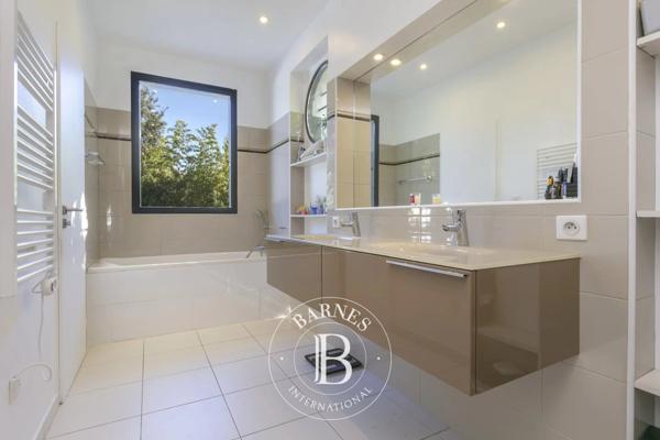 La Celle-Saint-Cloud, Maison 5 Chambres -  518 m² à vendre