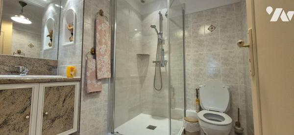 MAISON SUR SOUS SOL - 4 CHAMBRES - TERRAIN 2377 M2