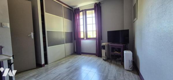 MAISON SUR SOUS SOL - 4 CHAMBRES - TERRAIN 2377 M2