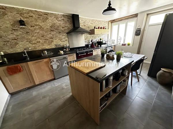 Vente Maison 6 pièces 210 m2 à Neuvic