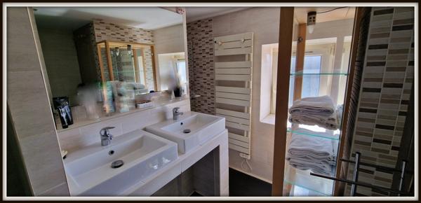 Dpt Ain (01), à vendre PONT DE VEYLE proche MACON maison P6 de 135 m², 5 chambres, piscine