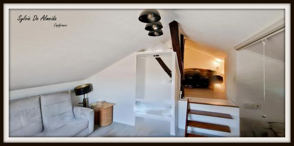 Dpt Ain (01), à vendre PONT DE VEYLE proche MACON maison P6 de 135 m², 5 chambres, piscine