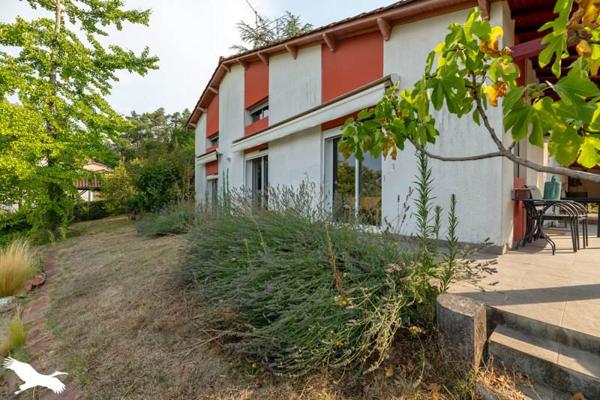 Maison 231 440 € Notre-Dame-de-Sanilhac 6 p 121 m² DPE D