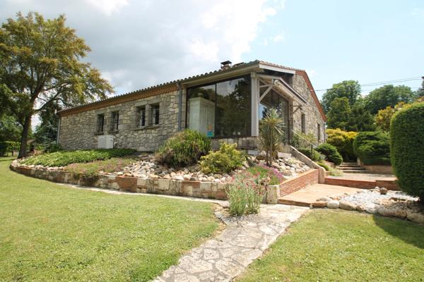 Maison à vendre 5 pièces proche de CASTELJALOUX (47)-3 chambres-garage 80m²-terrain 3930m²