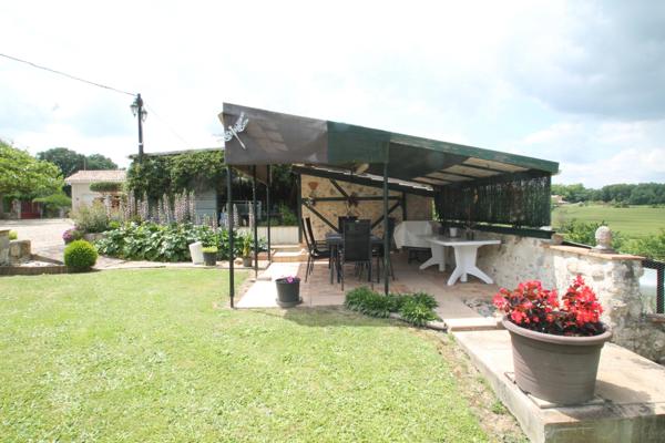 Maison à vendre 5 pièces proche de CASTELJALOUX (47)-3 chambres-garage 80m²-terrain 3930m²