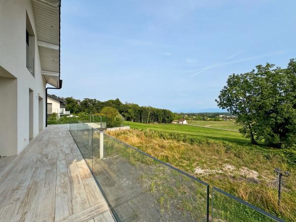 Maison à vendre 7 pièces DIVONNE LES BAINS - Maison contemporaine avec vue et magnifiques volumes