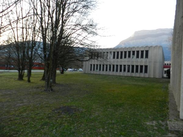 Dpt Isère (38), à louer bureaux 138 m² à MEYLAN